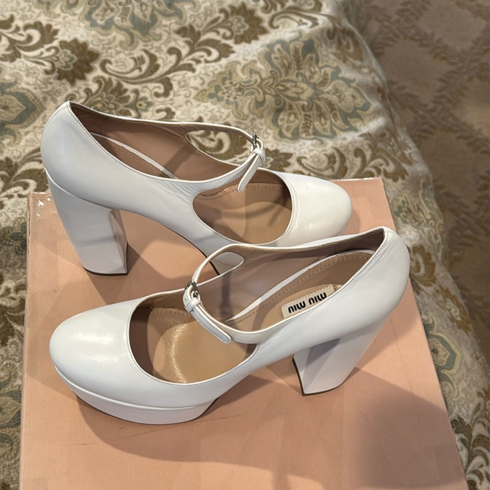 MIU MIU
Plain Mary Jane Platform Heels White Leather Women’s 40.5/10.5